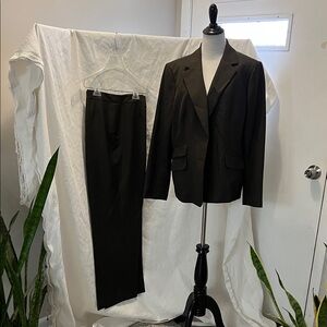 Ladies Classic Brown Blazer and trousers Set